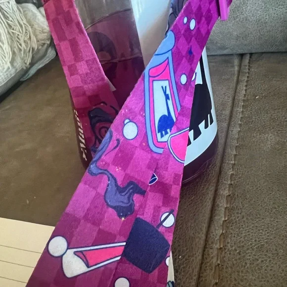 2025 Disneyland Magic key Kuzco’s poison Bottle siper bottle - Picture 14 of 14